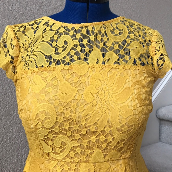Yellow lace open back dress worn once - Picture 11 of 11